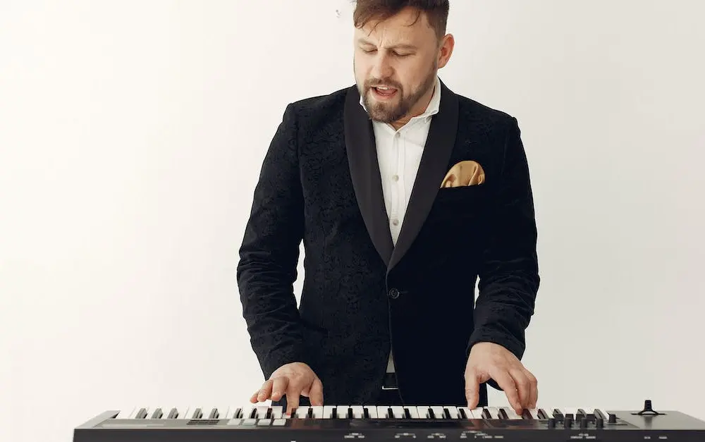 Synteza mowy w muzyce - najważniejsi twórcy i przełomowe albumy