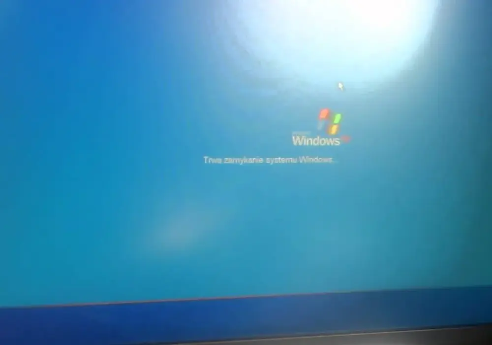 Jak pobrać Windows XP bez ryzyka i z zachowaniem legalności