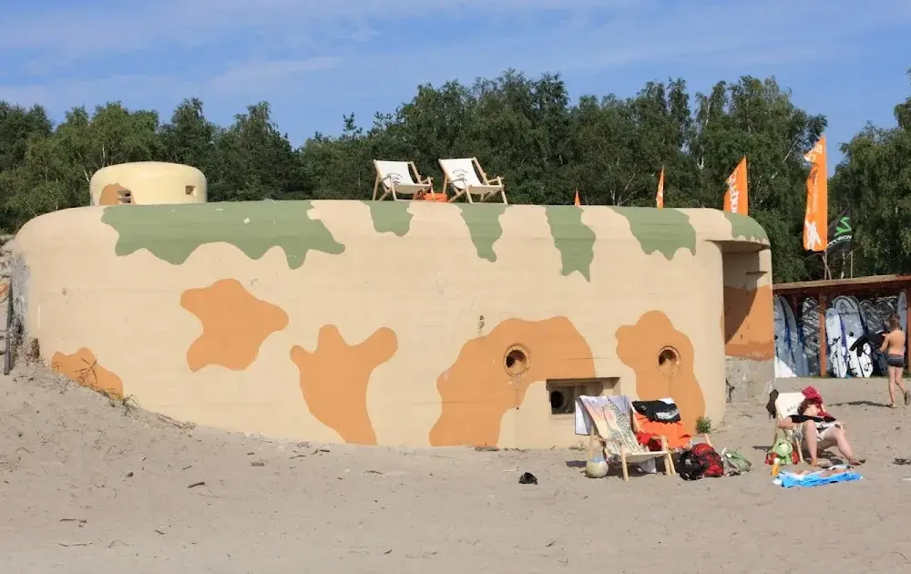 Bunkry w Jastarni: Historia ukryta w pięknych krajobrazach