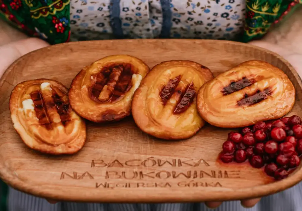 Bacówka Bukowina: Jak rozpoznać prawdziwy oscypek i smak Podhala?