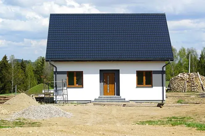 Jak wybudować dom nie mając pieniędzy i uniknąć dużych kosztów