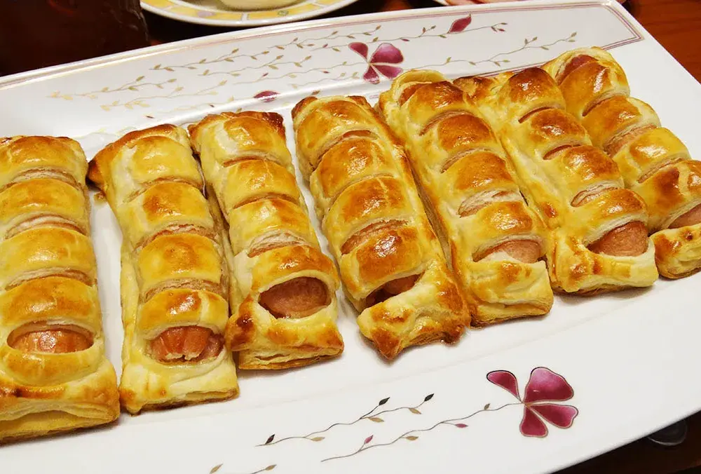 Najlepszy przepis na ciasto do parówek w cieście - krok po kroku