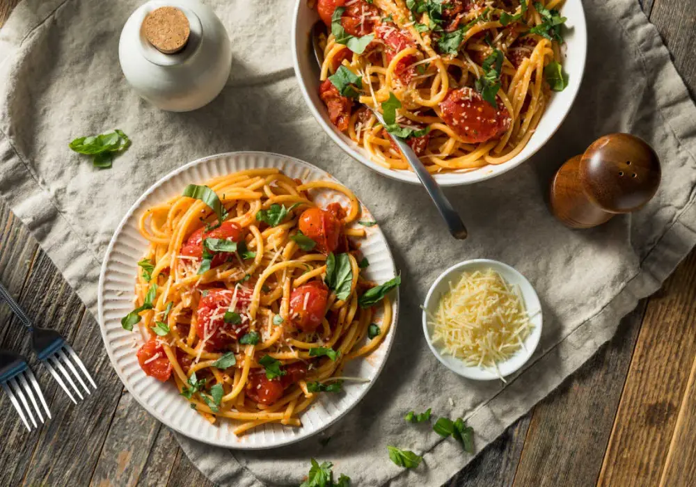 Spaghetti all'amatriciana: tradycyjny przepis, który zachwyca smakiem