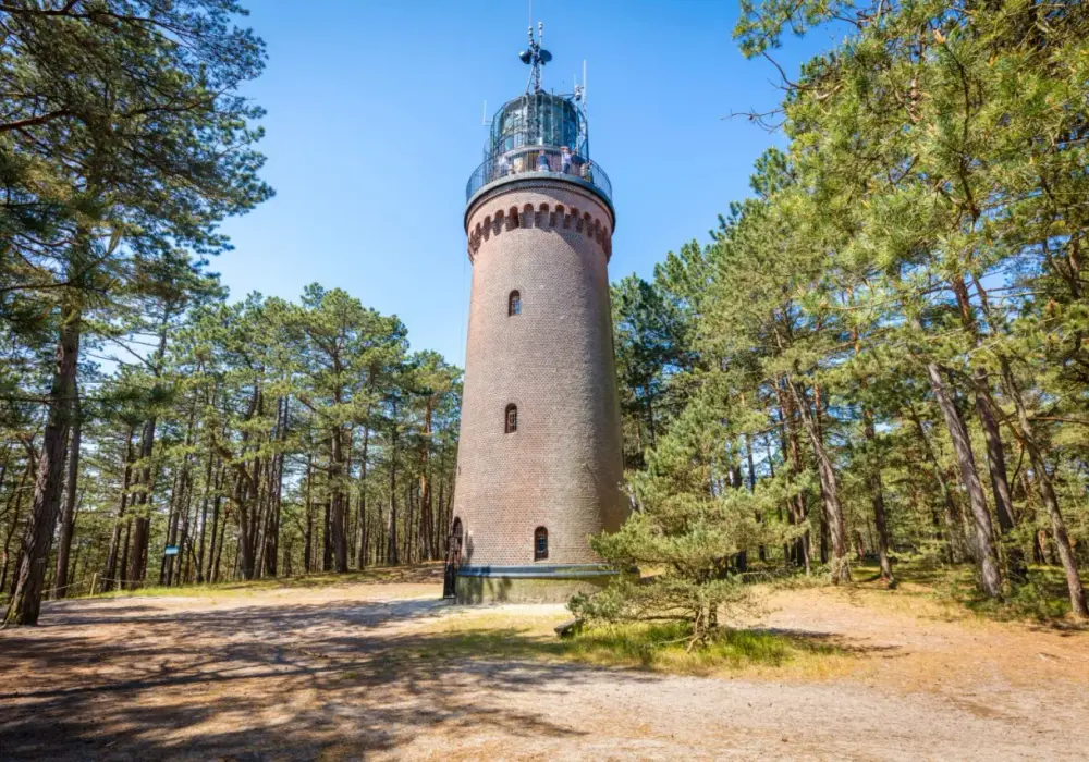 Czołpino - latarnia, wydma, muzeum - jak zaplanować spacer?