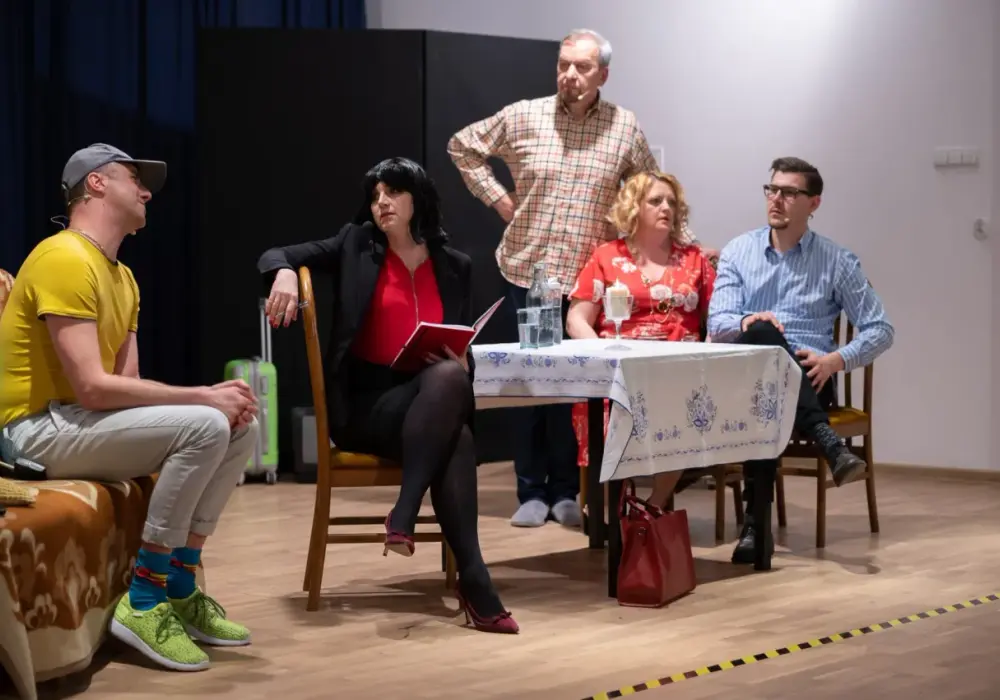 Teatr dla dorosłych: Co warto wiedzieć i gdzie iść?