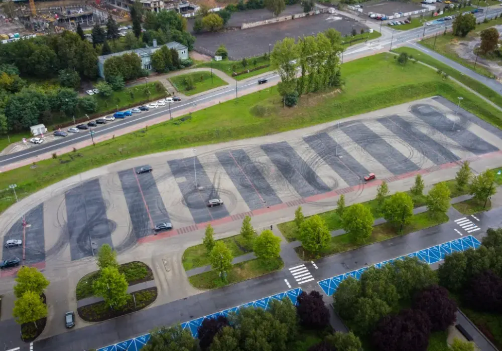 Poradnik parkowania: gdzie zaparkować w Helu przy NCK