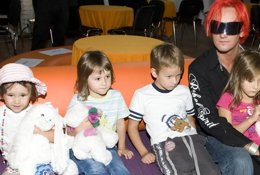 Ile dzieci ma Wiśniewski? Odkrywamy rozmiar rodziny króla popu!
