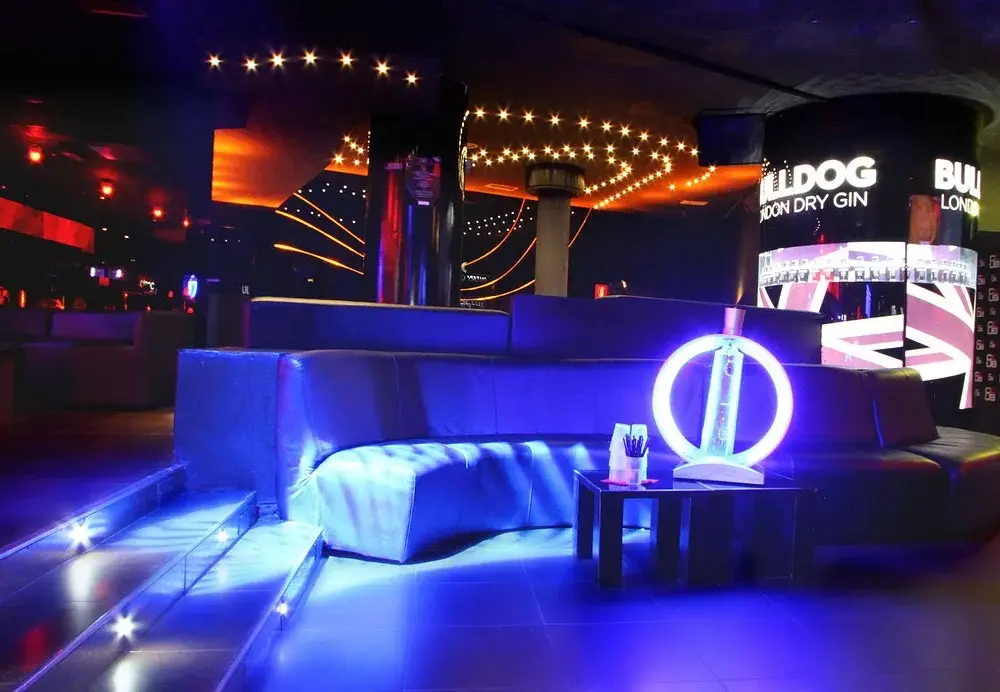 Klub Milano: Serce nocnego życia Mediolanu - Imprezy i rozrywka