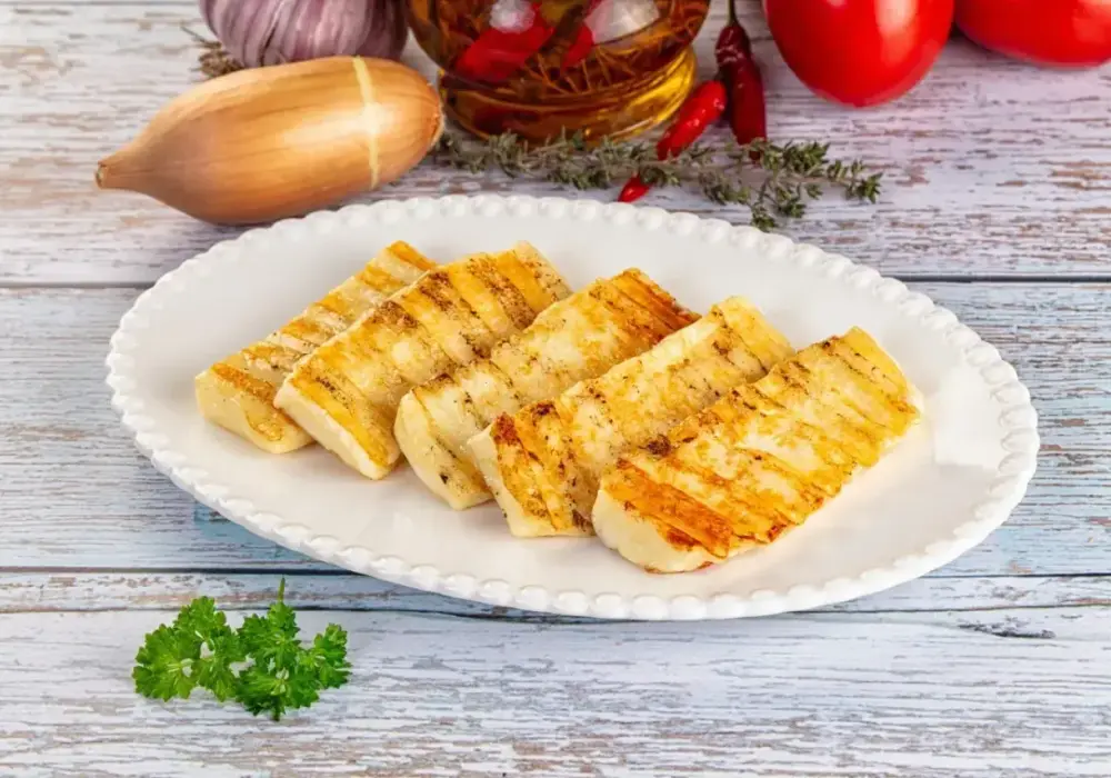 Halloumi - jak smażyć, by nie był gumowy? Poradnik!