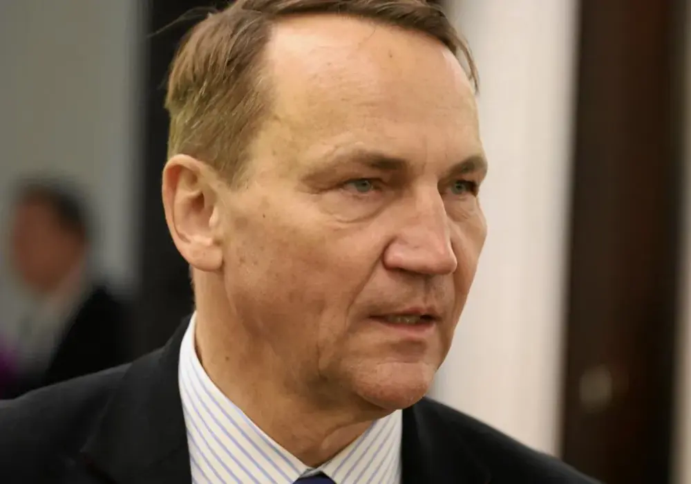 Minister Spraw Zagranicznych - Co robi i jak wpływa na Ciebie?