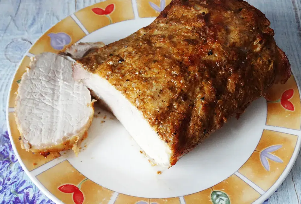 Ile piecze się schab w rękawie? Sprawdź, jak uniknąć suchości mięsa!