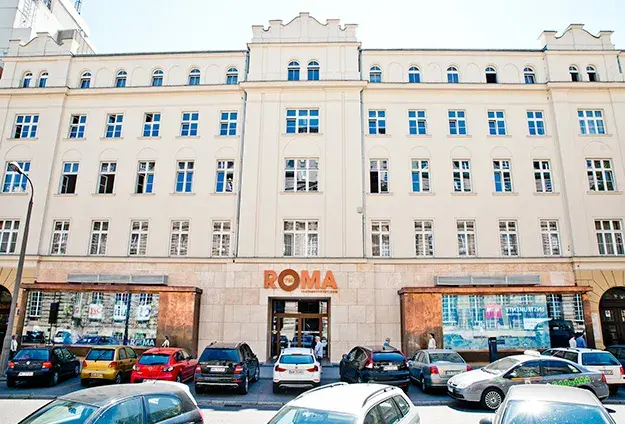 Gdzie zaparkować przy Teatrze Roma? Odkryj najlepsze opcje parkingowe