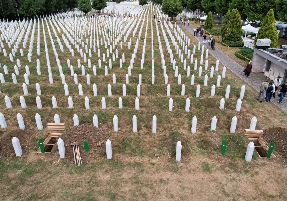 Srebrenica - historia ludobójstwa, pamięci i odpowiedzialności
