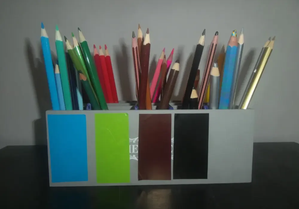 Stwórz unikalny pojemnik na kredki DIY z łatwych materiałów