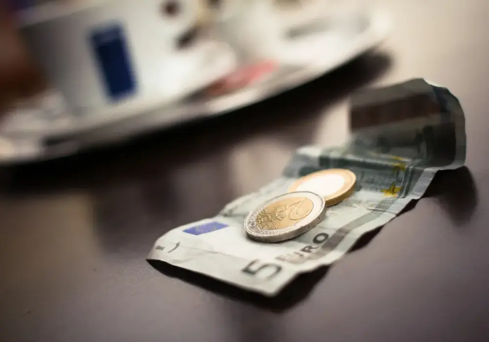 Waluta w Grecji - euro, płatności i ile gotówki zabrać