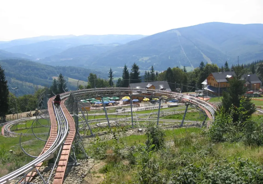 Górski Park Równica: Atrakcje, dojazd, ceny. Kompletny przewodnik!