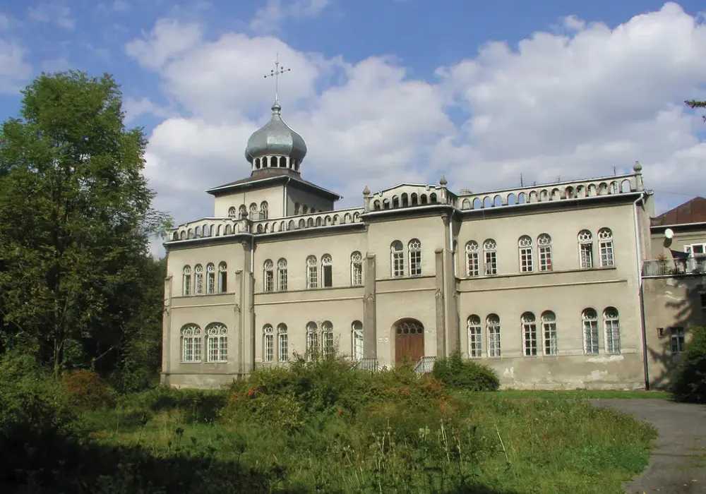 Pałac w Osieku: historia, zwiedzanie i tajemnice zabytkowej architektury