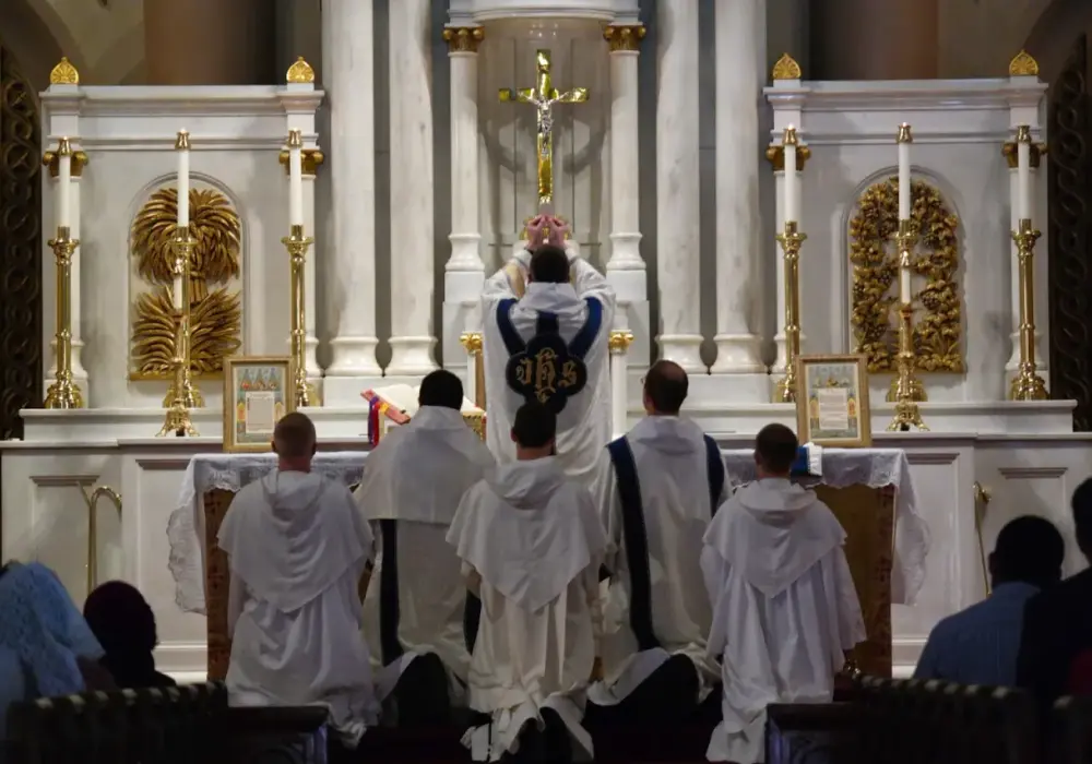 Msza trydencka ile trwa? Odkryj długość i znaczenie liturgii