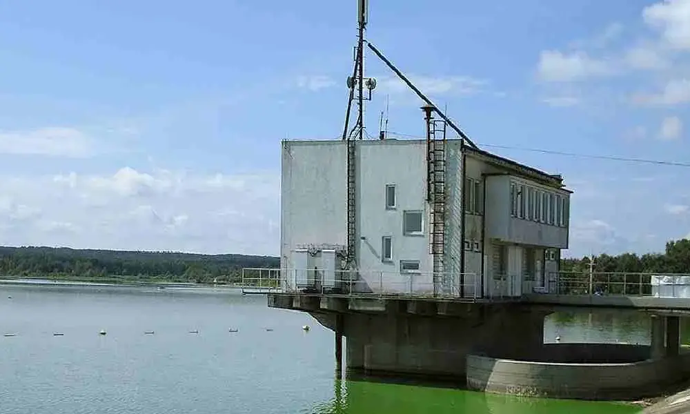 Jezioro Porajskie: Historia, atrakcje i wpływ na lokalną społeczność