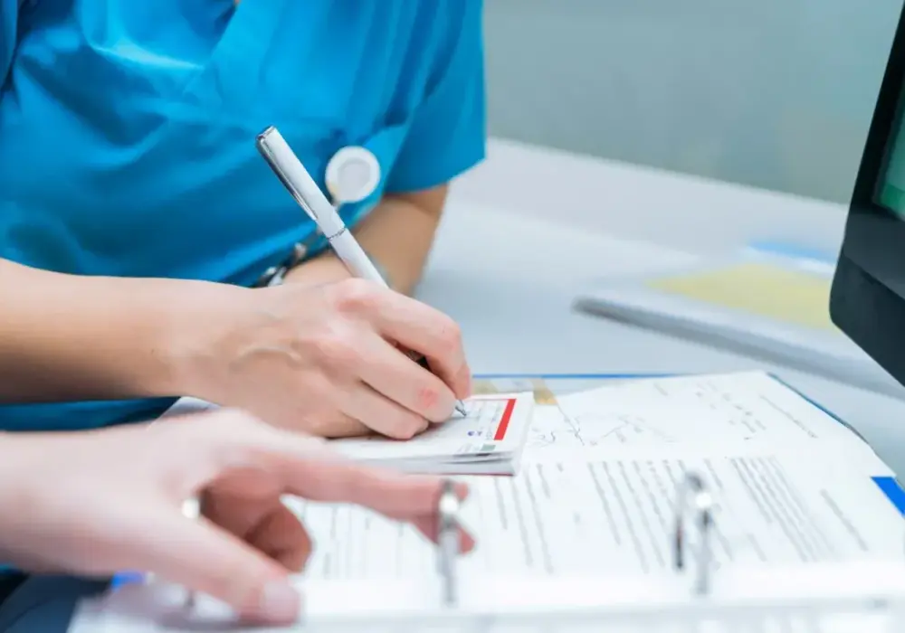 Na jakie leki pielęgniarka może wypisać receptę i co warto wiedzieć