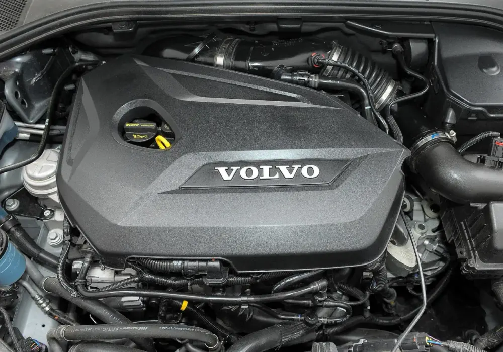 Jaki silnik do Volvo S60 wybrać? Poradnik eksperta