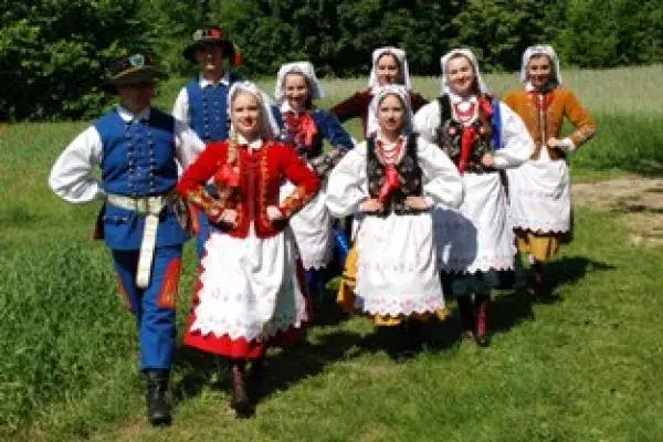 Taniec oberek: historia, kroki i znaczenie polskiego folkloru