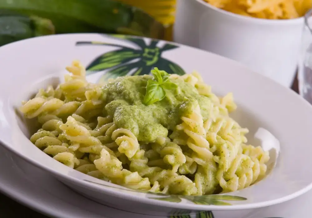 Prosty sos do spaghetti z cukinią – zdrowa alternatywa dla tradycyjnych sosów