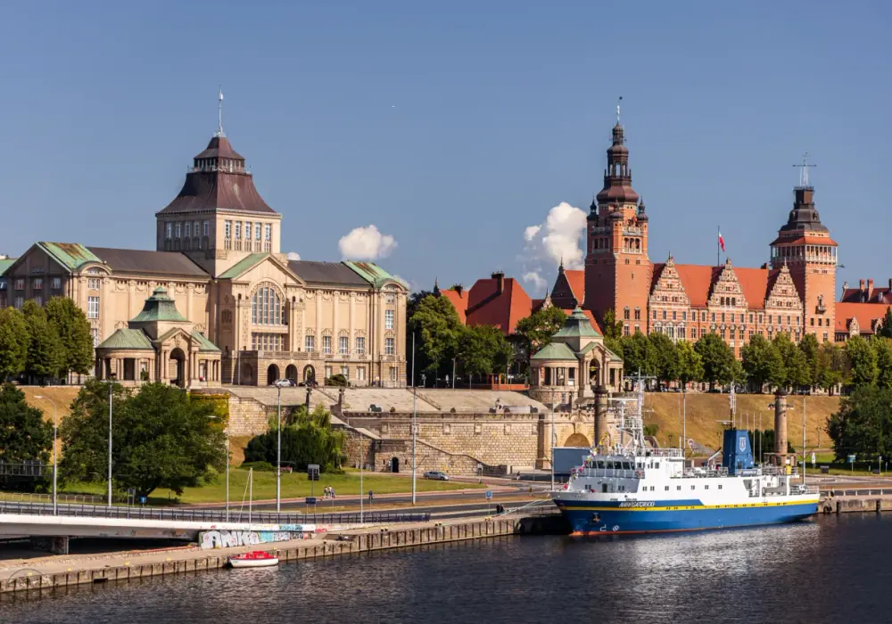 Szczecin - morze: Ile km? Szybki dojazd i praktyczne porady