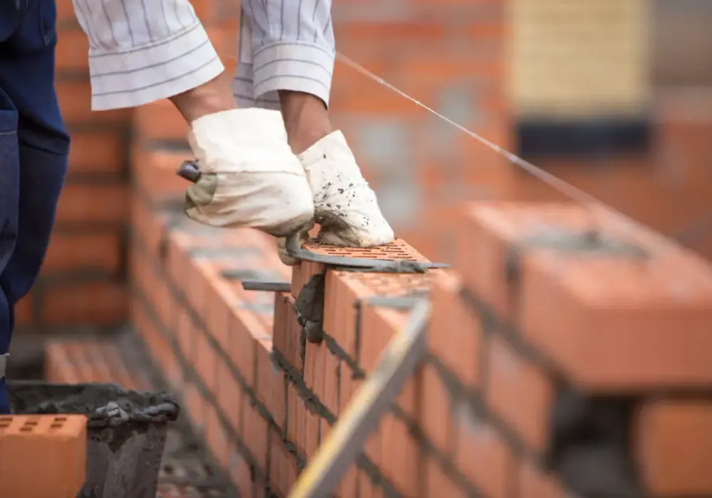 Alternatywy dla cegły szamotowej - tanie i skuteczne rozwiązania