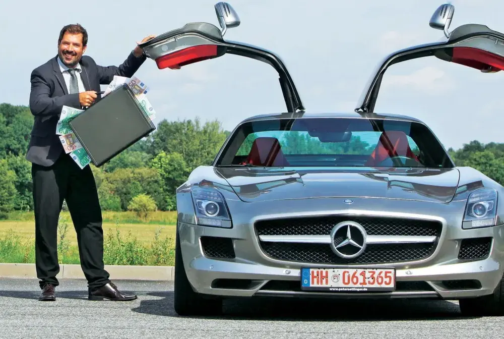 Mercedes-Benz SLS AMG - Ikona z V8. Czy warto kupić dziś?