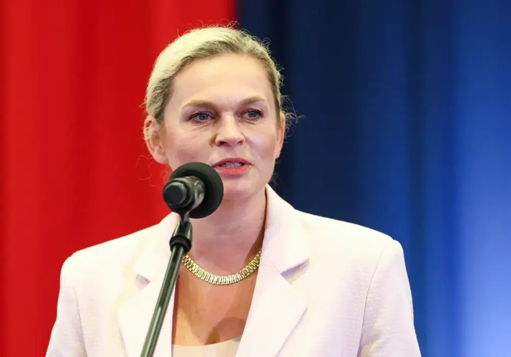 Minister Edukacji - Co naprawdę zmienia w szkole?