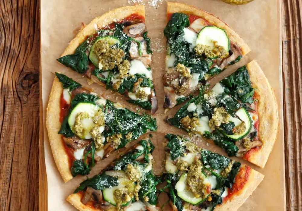 Pizza ze szpinakiem - przepis na chrupiący spód bez błędów!