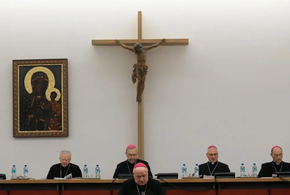 Jak zwracać się do biskupów? Odpowiednie tytuły i zasady grzecznościowe