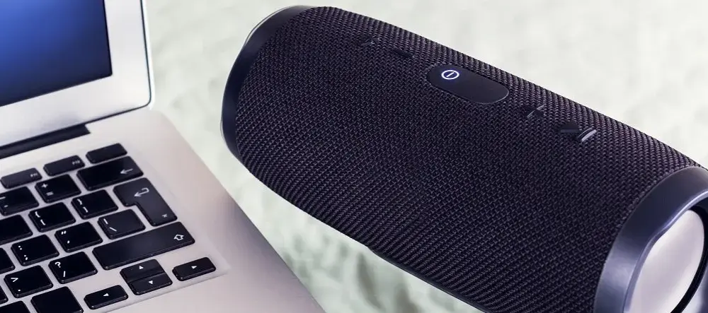 Jak podłączyć głośniki bluetooth do laptopa bez problemów i frustracji