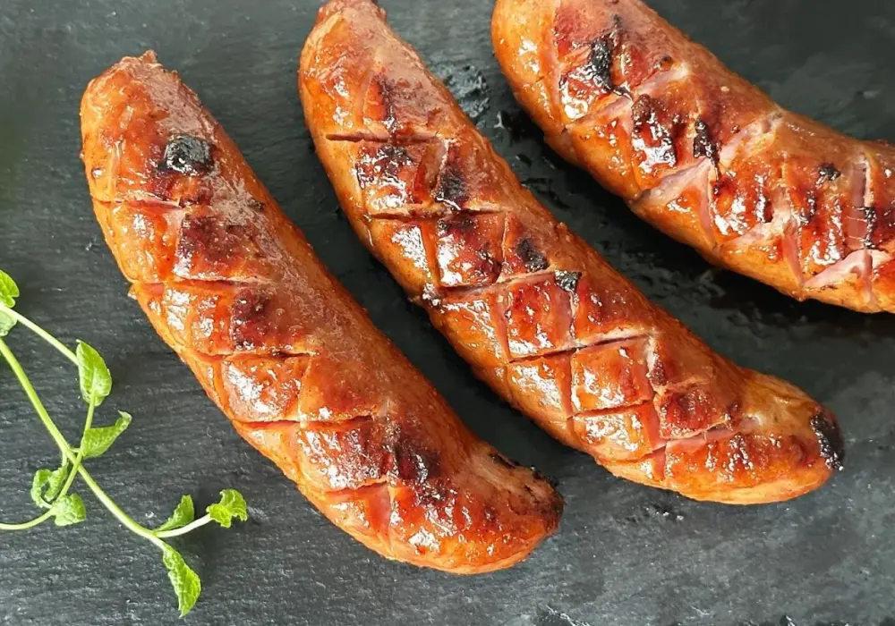Marynata do kiełbasy z grilla - 3 przepisy na idealny smak