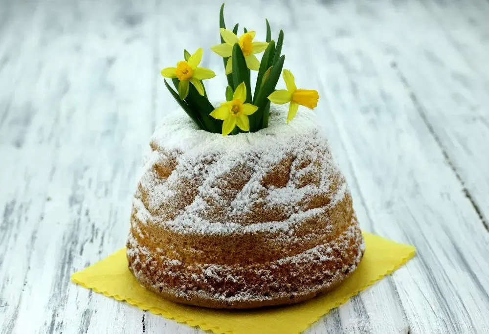 Czego symbolem jest babka wielkanocna i jakie ma znaczenie w tradycji?