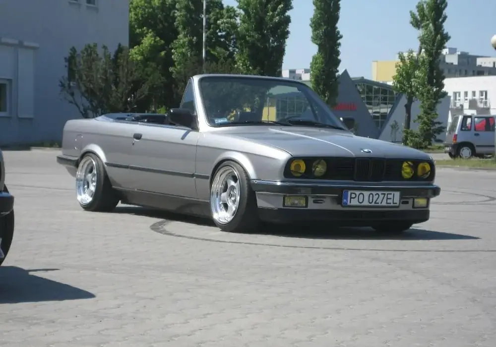 Jakie dystanse do BMW E90 wybrać, by uniknąć problemów z obcieraniem?