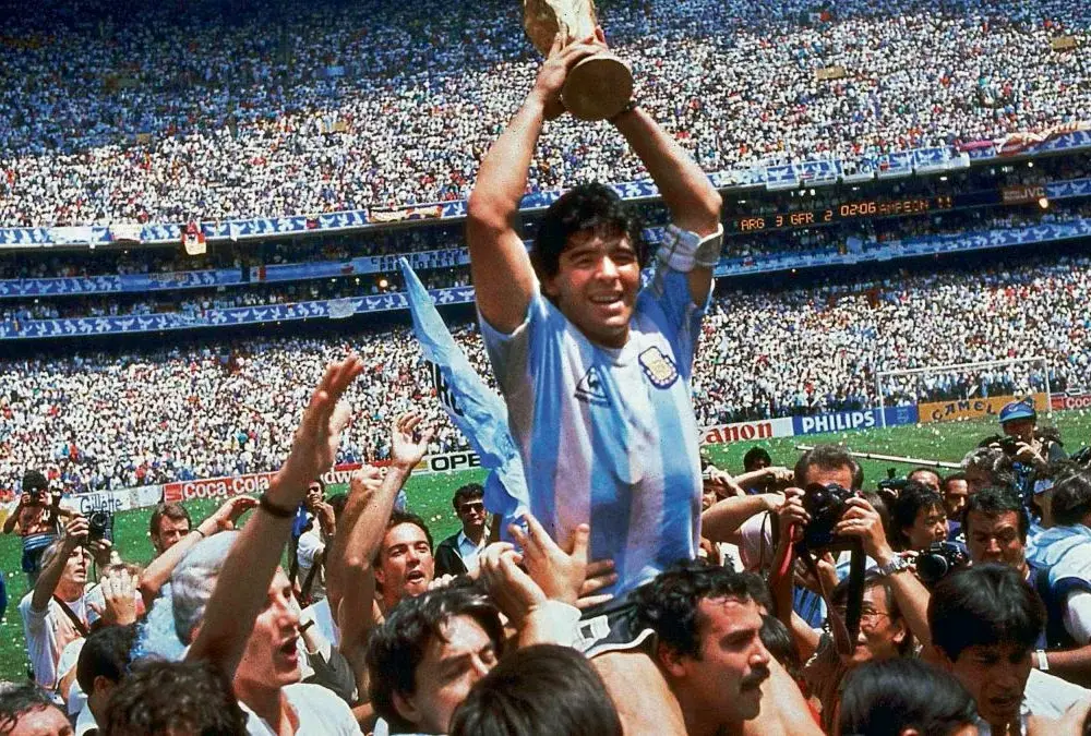 Diego Maradona statystyki: Niezapomniane osiągnięcia legendy futbolu