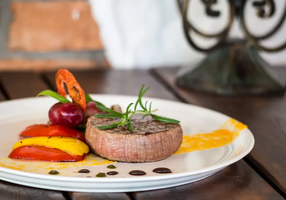 Gdzie zjeść w Kudowie-Zdroju? Odkryj najlepsze restauracje i smaki