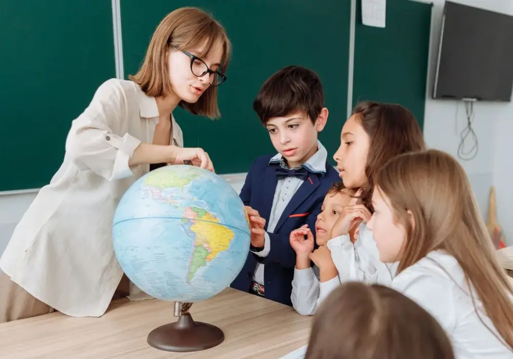Kim jest nauczyciel? Rola, obowiązki i cechy dobrego pedagoga