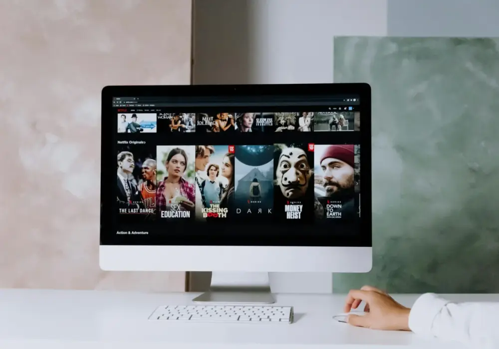 Streaming co to jest i jak działa? Wyjaśnienie bez żargonu