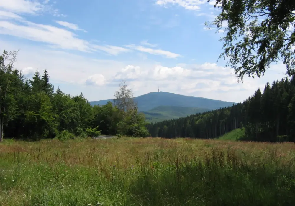Kékes - najwyższy szczyt Węgier. Twój plan na trekking bez błędów