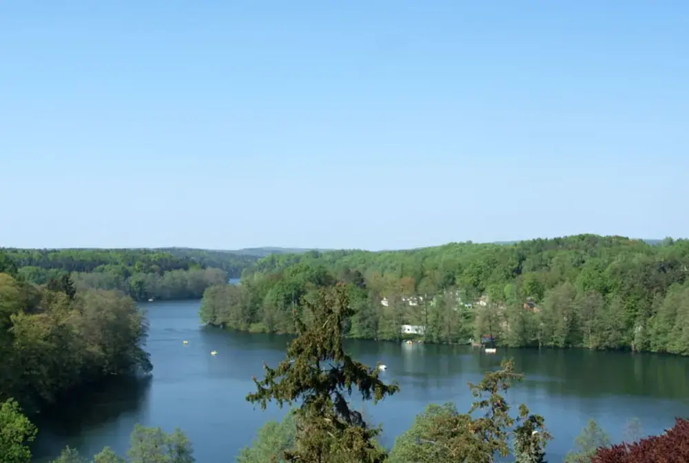 Kompletna mapa jezior pojezierza lubuskiego: planowanie wakacji nad wodą