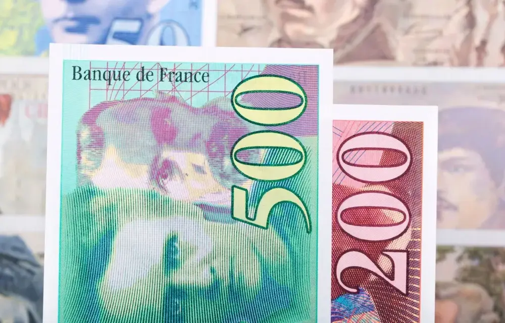 Frank francuski: Co warto wiedzieć o walucie przed euro?