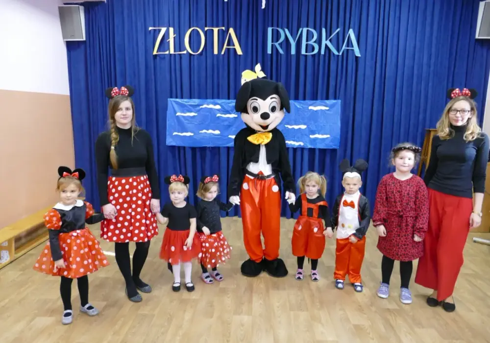 Dzień Postaci z Bajek - jak przygotować stroje i zabawy bez stresu?