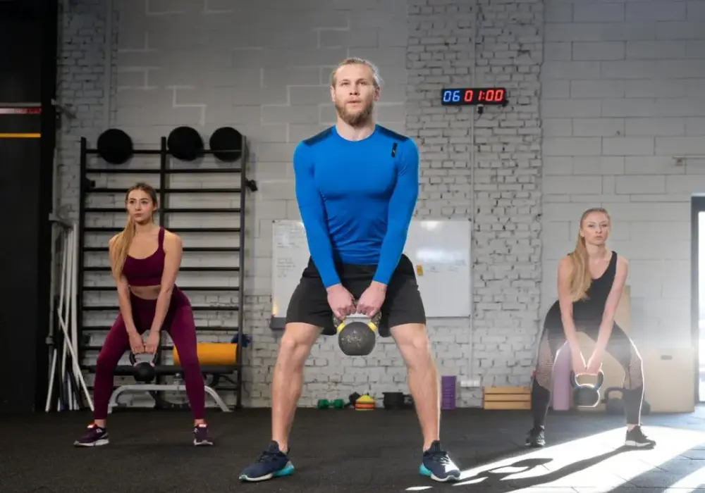 Trening funkcjonalny co to? Poznaj korzyści i zastosowania w życiu