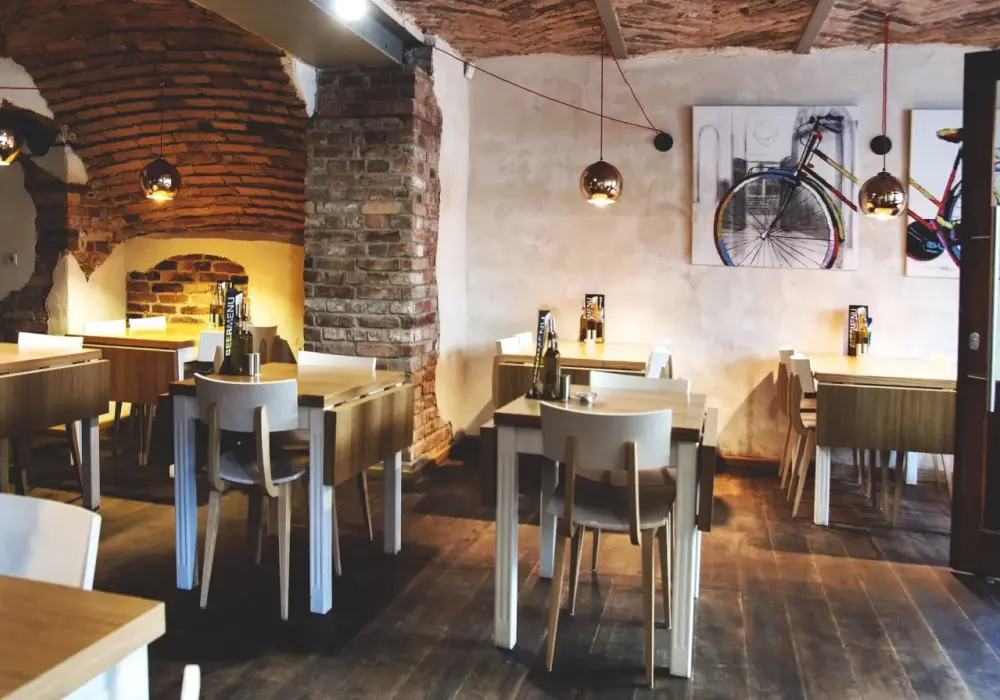 Gdzie zjeść w Katowicach? Sprawdź najlepsze restauracje i lokalne smaki!