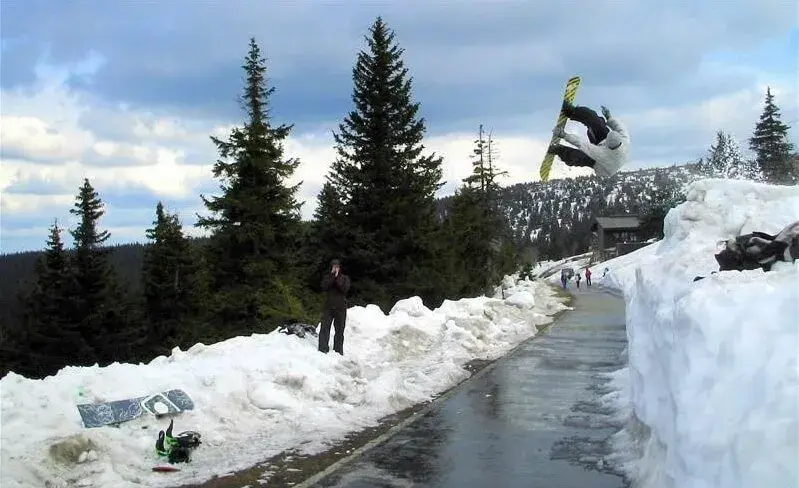 Najlepsze miejsca na snowboard w Czechach - odkryj swoje ulubione trasy