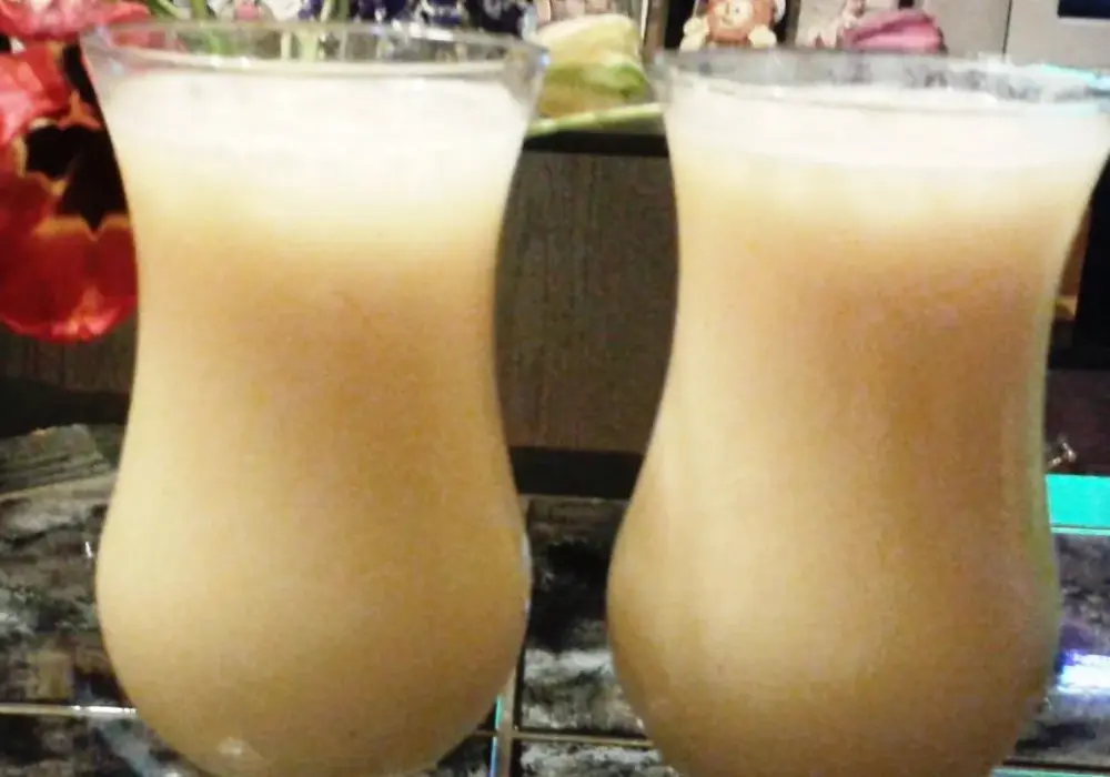 Pyszne drinki z nektarem bananowym, które zaskoczą Twoich gości
