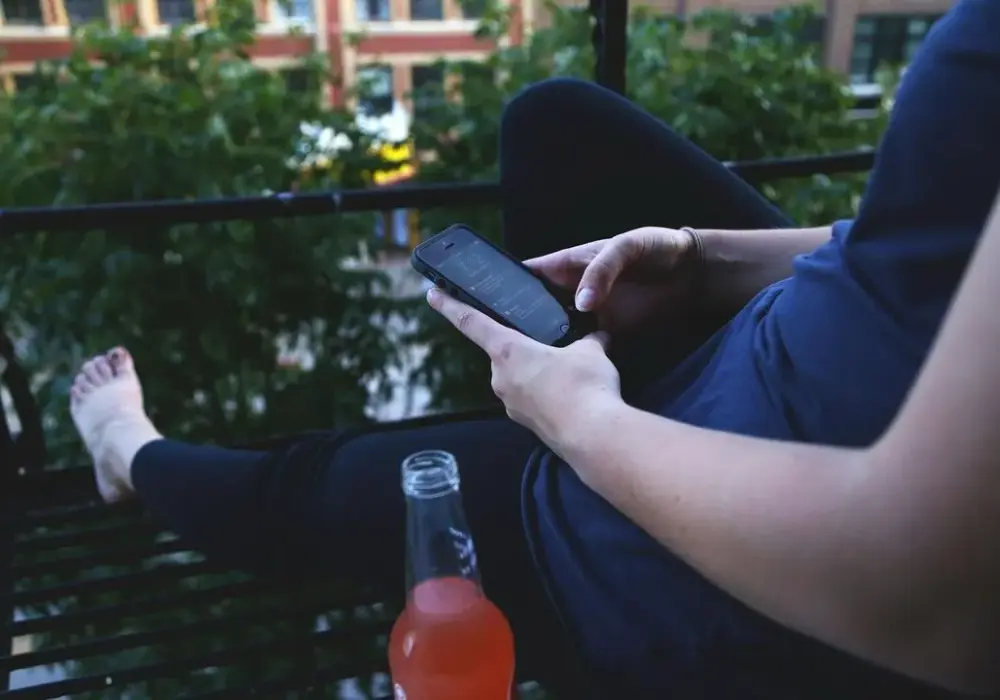 Jak piją Polki i co kryje się za ich nawykami alkoholowymi?